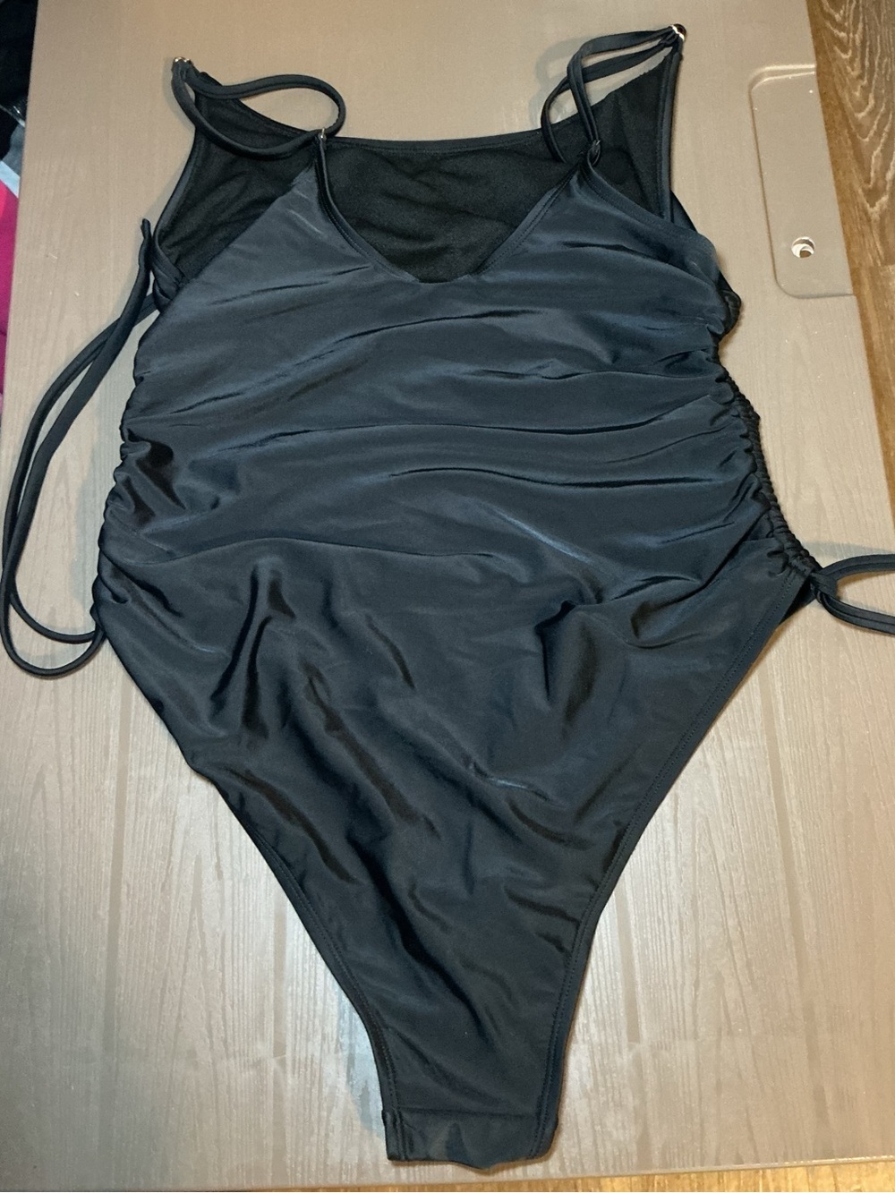Black One-Piece Ruched Side Swimsuit - Picture 4 of 9